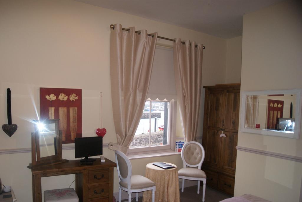 Admiral Macbride Bed and Breakfast Πλίμουθ Δωμάτιο φωτογραφία